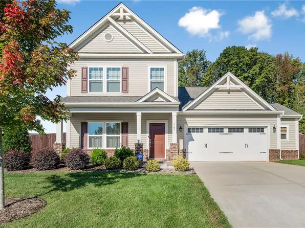 167 Oakcrest Dr, Advance, NC 27006