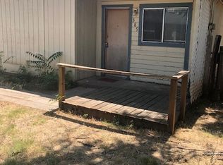 389 Manzanita Ln, Redding, CA 96002
