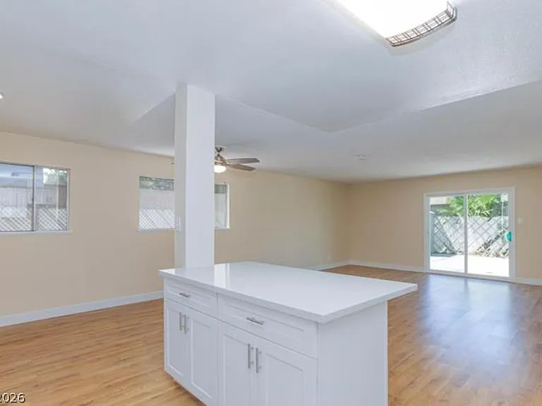 6320 Shawnee Ave — Photo 20