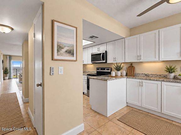 3rd image of 3901 Dixie Hwy NE APT 104