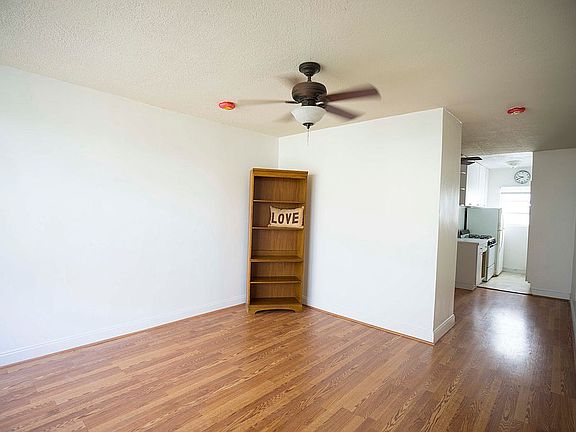 5th image of 1446 Ocean Dr APT 34