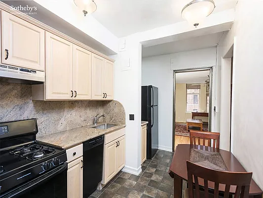 Rented by Sotheby's International Realty | media 4