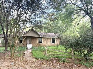 58 Roy Webb Rd, Huntsville, TX 77320