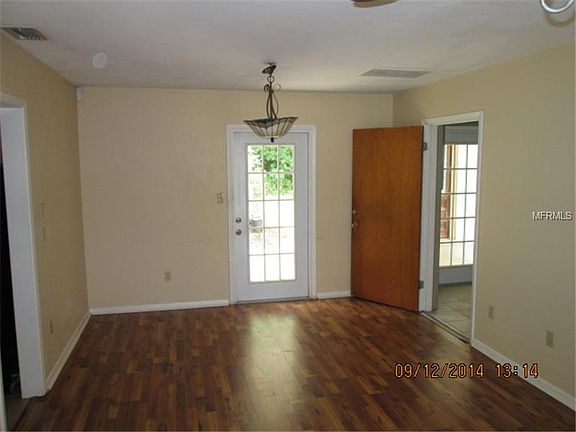 3rd image of 835 Norman Dr