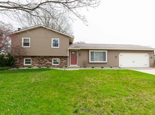 51888 Columbine Dr, Granger, IN