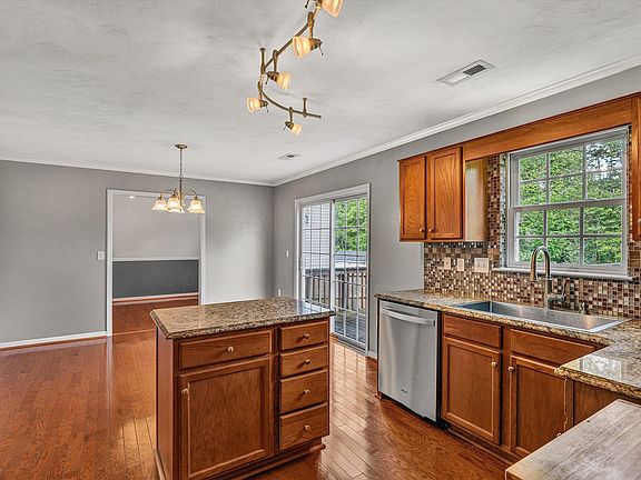 2nd image of 6932 Linn Dr