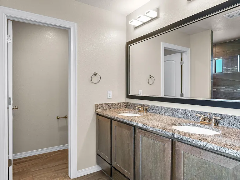 380 Canyon Vista Dr — Photo 35
