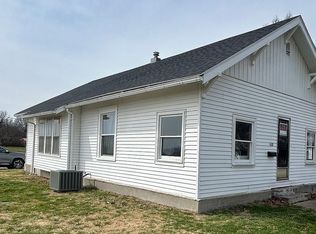 610 S Walnut St, Norborne, MO 64668