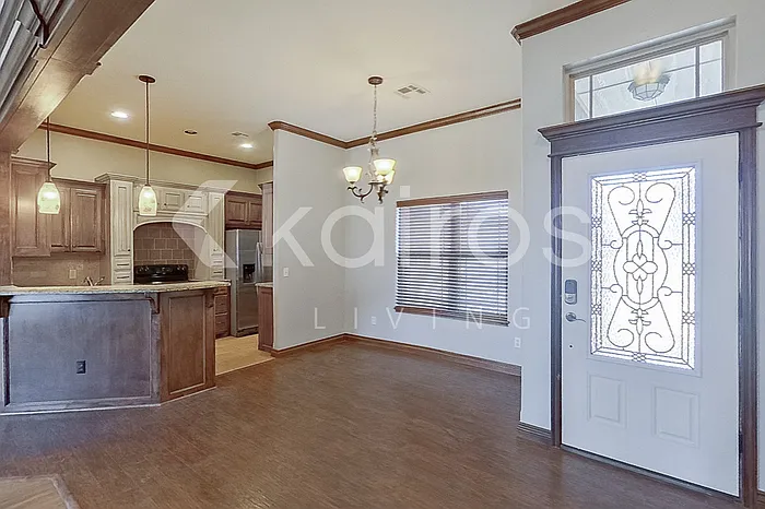 11728 SW 18th St — Photo 4