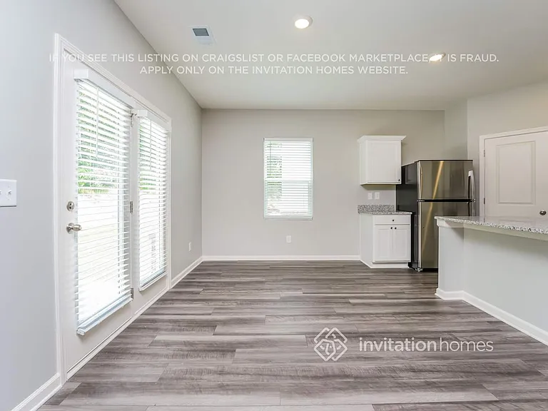 7783 Sudbury Cir — Photo 8