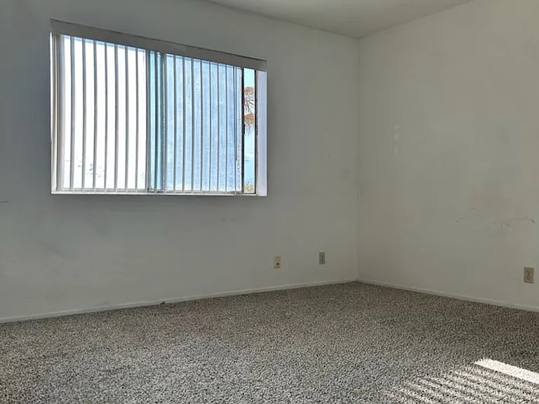 1017 Perdew Ave — Photo 10