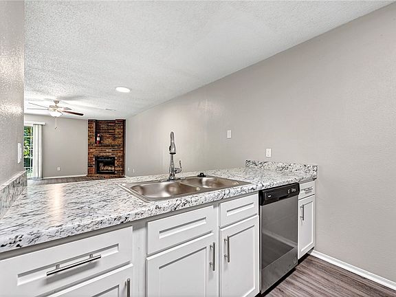 5th image of 1658 N Boxley Ave