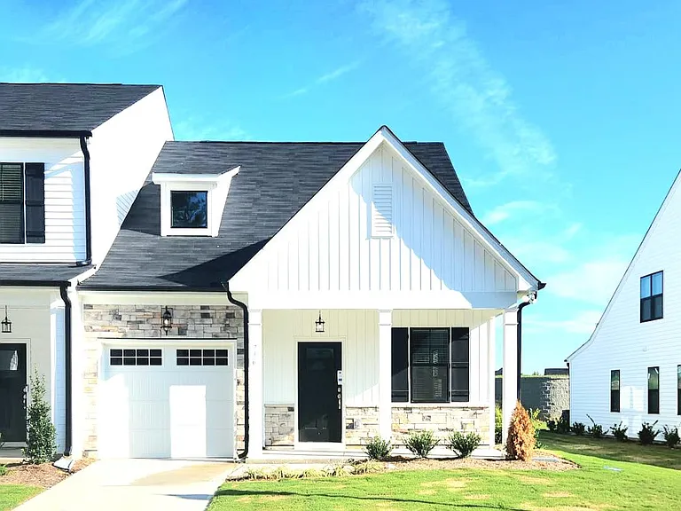 736 Putney Hill Rd — Photo 1