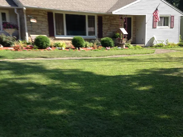 360 Deer Trail Ave, Canfield, OH 44406