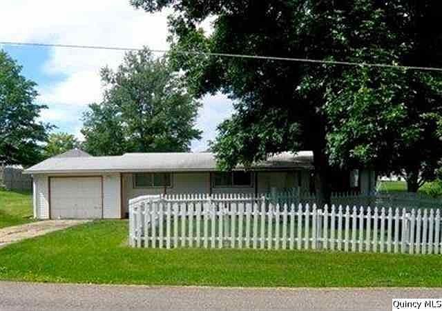 Home for Sale in Mendon, IL $74,900