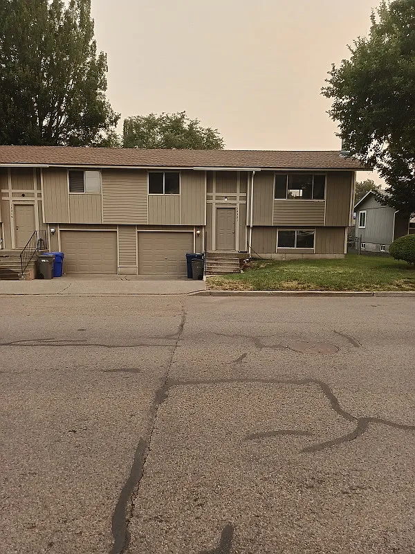 3 bed, 1.5 bath, 1400 sqft, $1,875 — Photo 1
