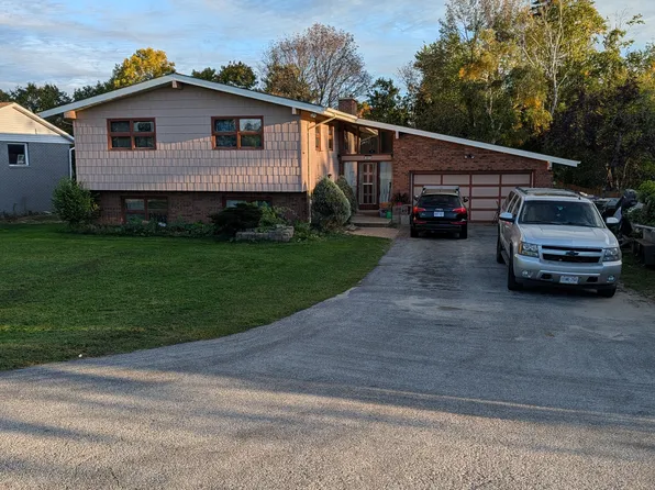 601 Big Bay Point Rd, Barrie, ON L4N 3Z9