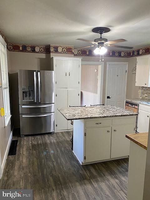2nd image of 910 Scotland Ave