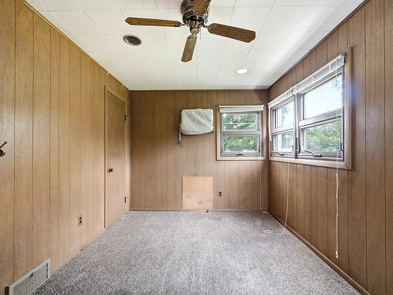 4437 Groveland Rd — Photo 5