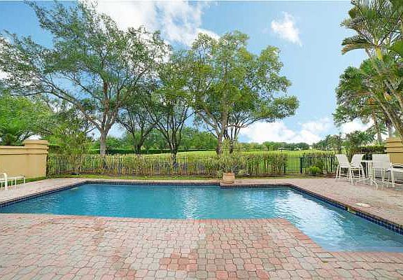 Home For Sale In Boca Grove