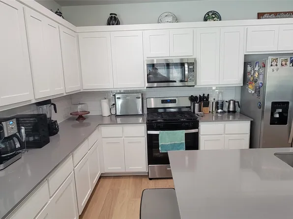 10508 Landry Bluff Ln, Fort Worth, TX 76126