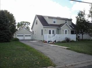 110 Pierce St, Arlington, WI 53911