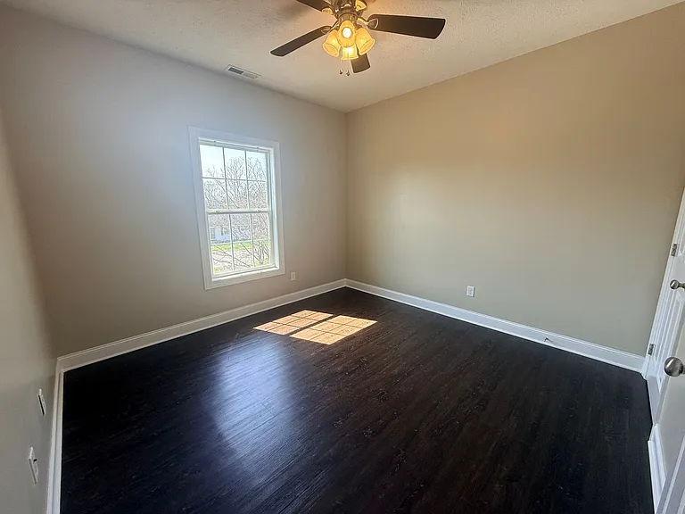526 Dennis Way — Photo 6
