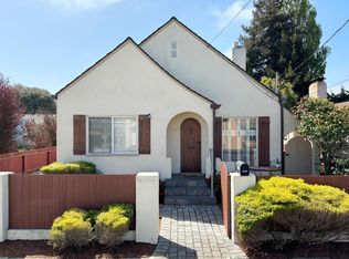 1280 8th St, Monterey, CA 93940