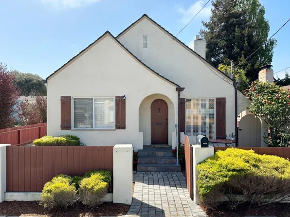 1280 8th St, Monterey, CA 93940