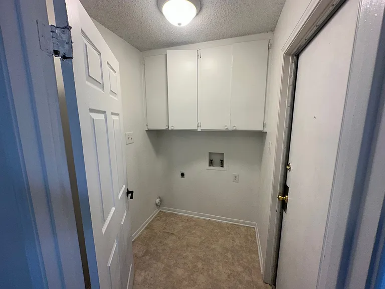 2504 Lake Rd — Photo 17