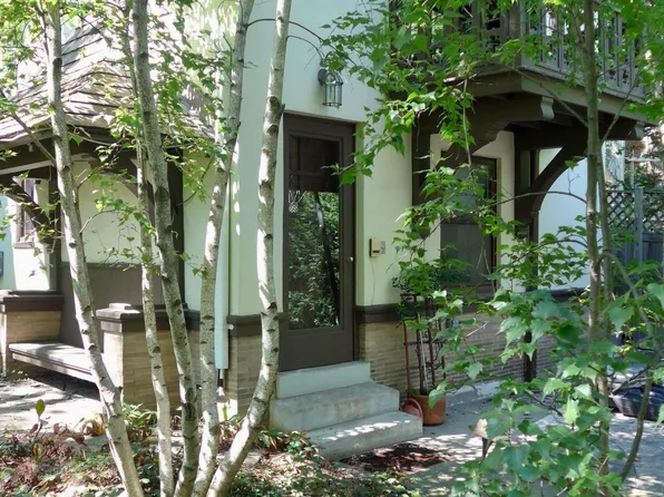 (undisclosed Address), Evanston, IL 60202
