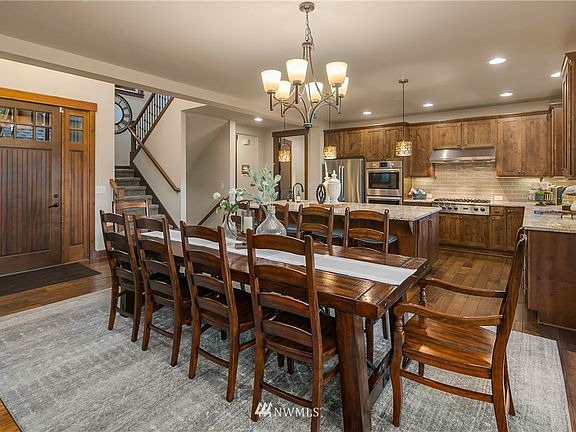 5th image of 264 Black Nugget Lane