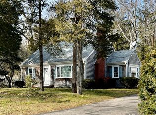 46 Rogers Rd, Falmouth, MA 02540