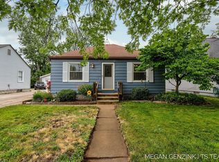 245 W 24th St, Holland, MI 49423