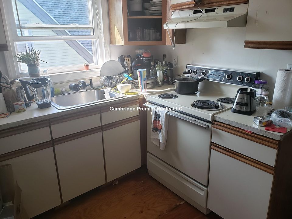 2nd image of 156 Morrison Ave #Iii