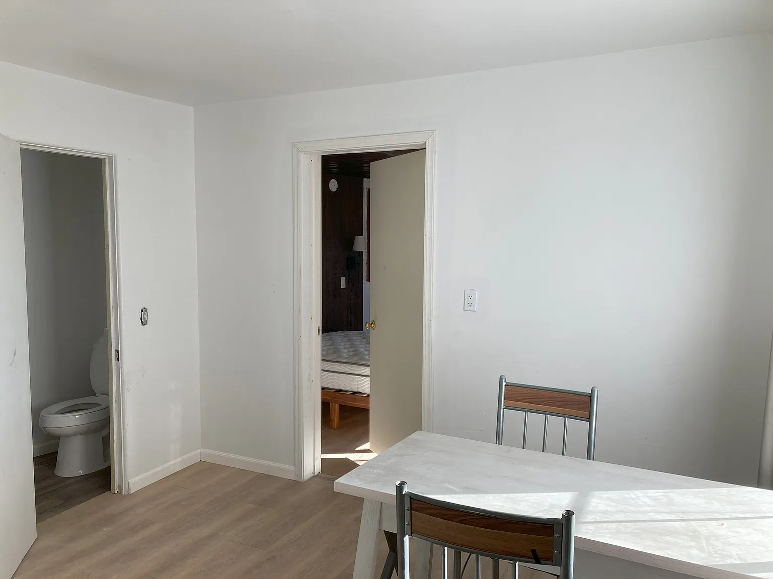 2 bed, 450 sqft, $900 — Photo 4
