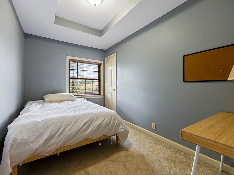 4009 Locust St — Photo 16