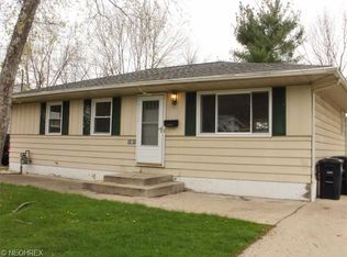 1381 Barcelona Dr, Akron, OH 44313