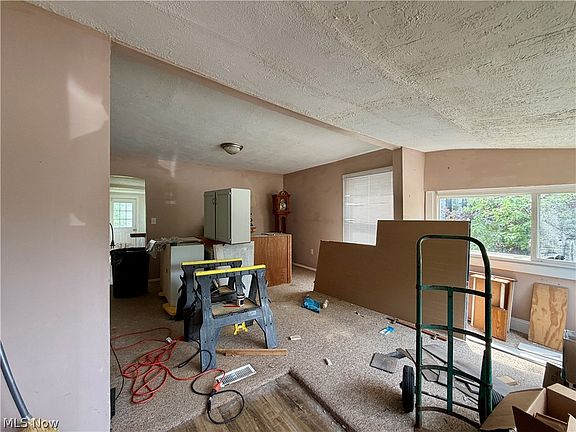 3rd image of 37454 Euclid Ave