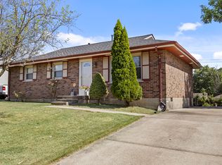 469 Peachtree Rd, Lexington, KY 40509