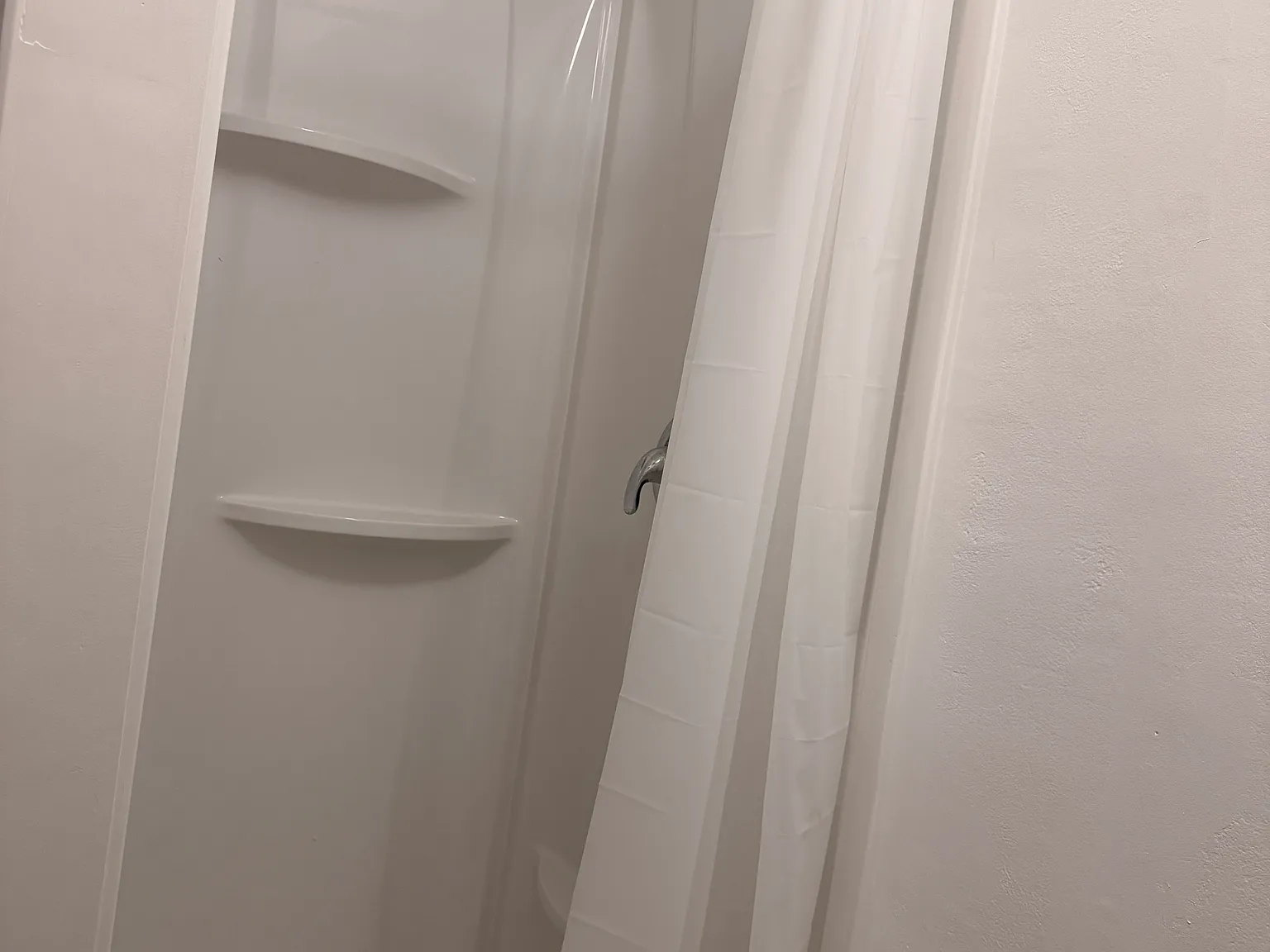 Studio, 350 sqft, $850 — Photo 4