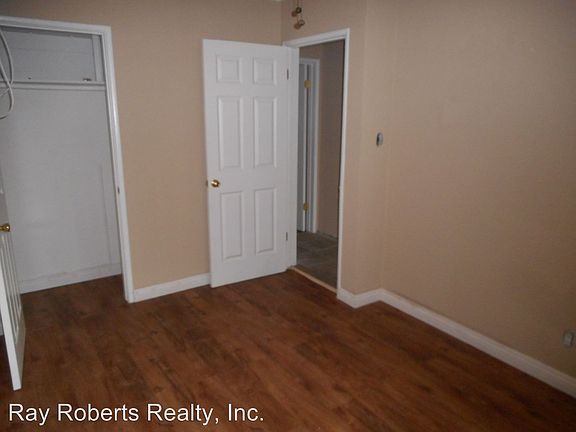 4th image of 11725 1/2 216th St