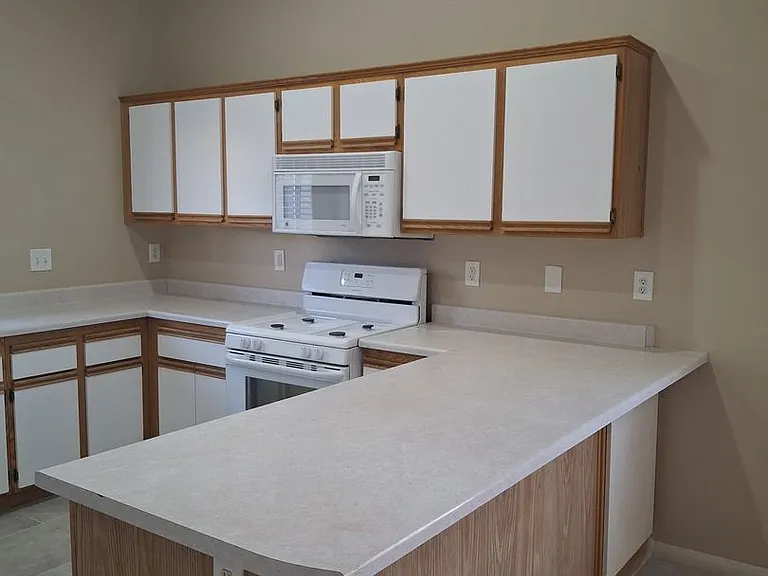 2120 Fred Brown Dr — Photo 12