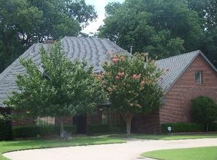 1512 Spring Creek Dr, Yukon, OK 73099