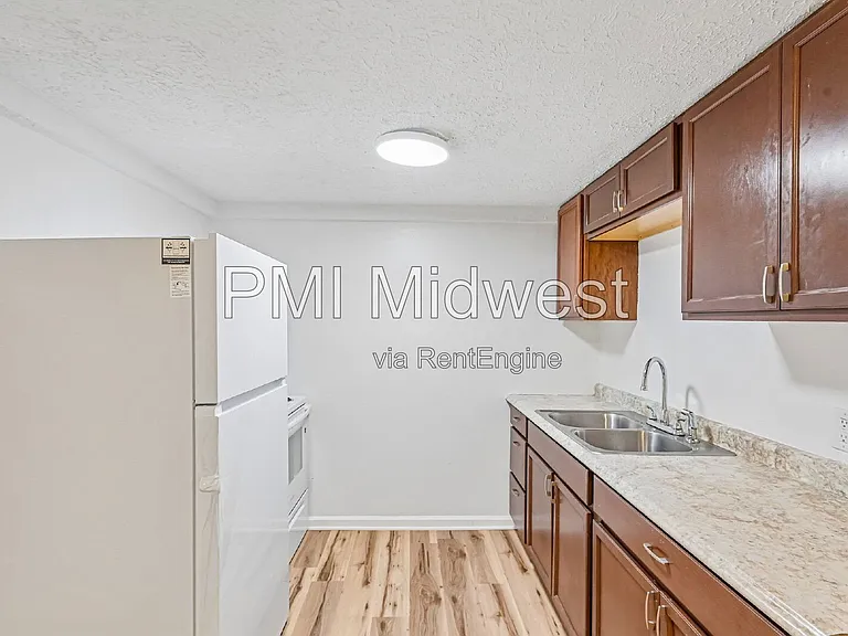 3118 W 9th St — Photo 11