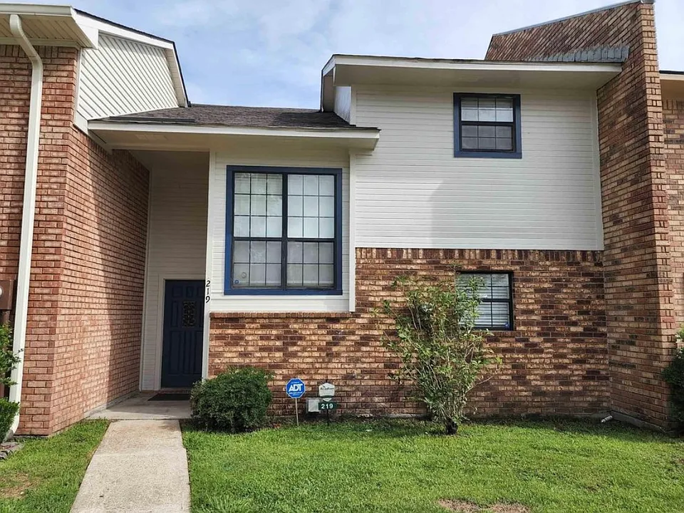 219 N French Quarter Dr