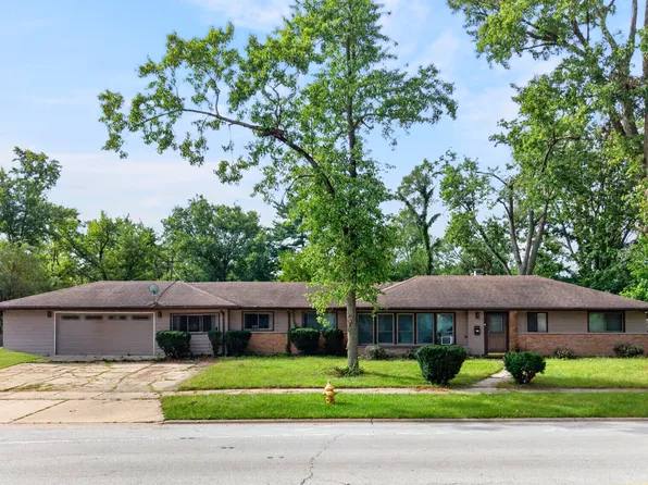 73 Blackhawk Dr, Park Forest, IL 60466