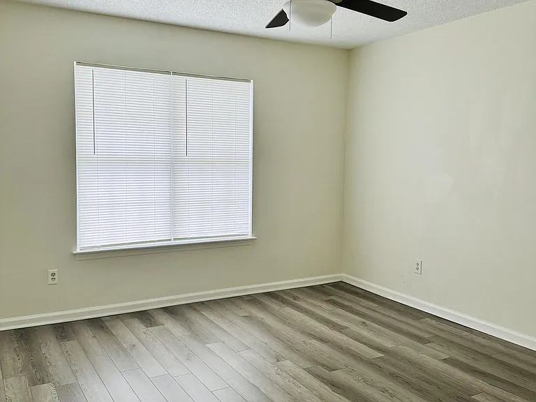 2607 Bluff View Dr #B — Photo 13