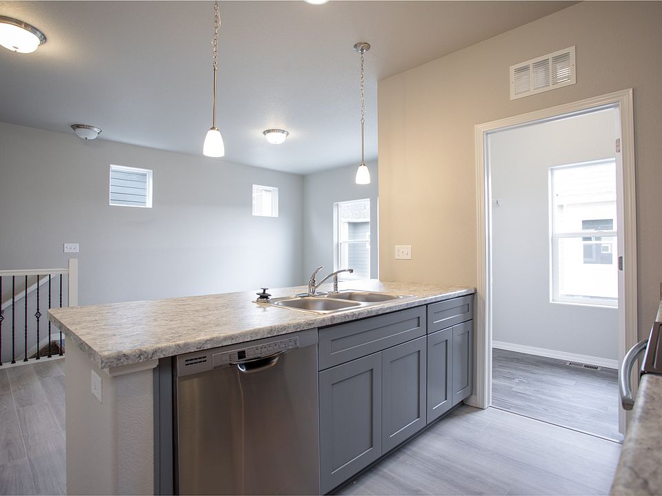 Kitchen (spec home)