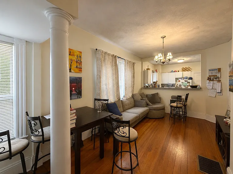 21 Willow Ave — Photo 6